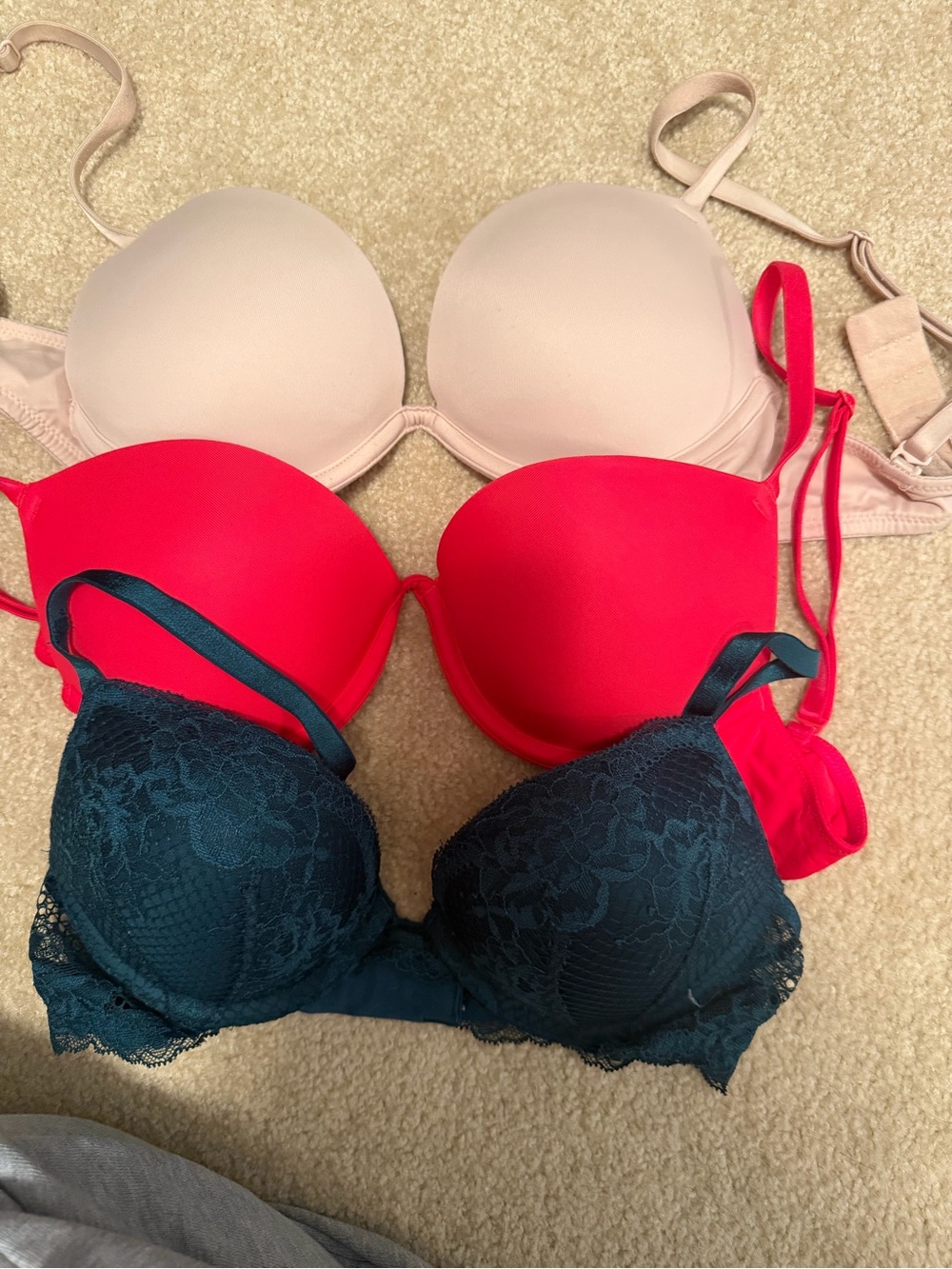 Victoria's Secret Three-Pack Bras — Blush, Red, Teal Lace